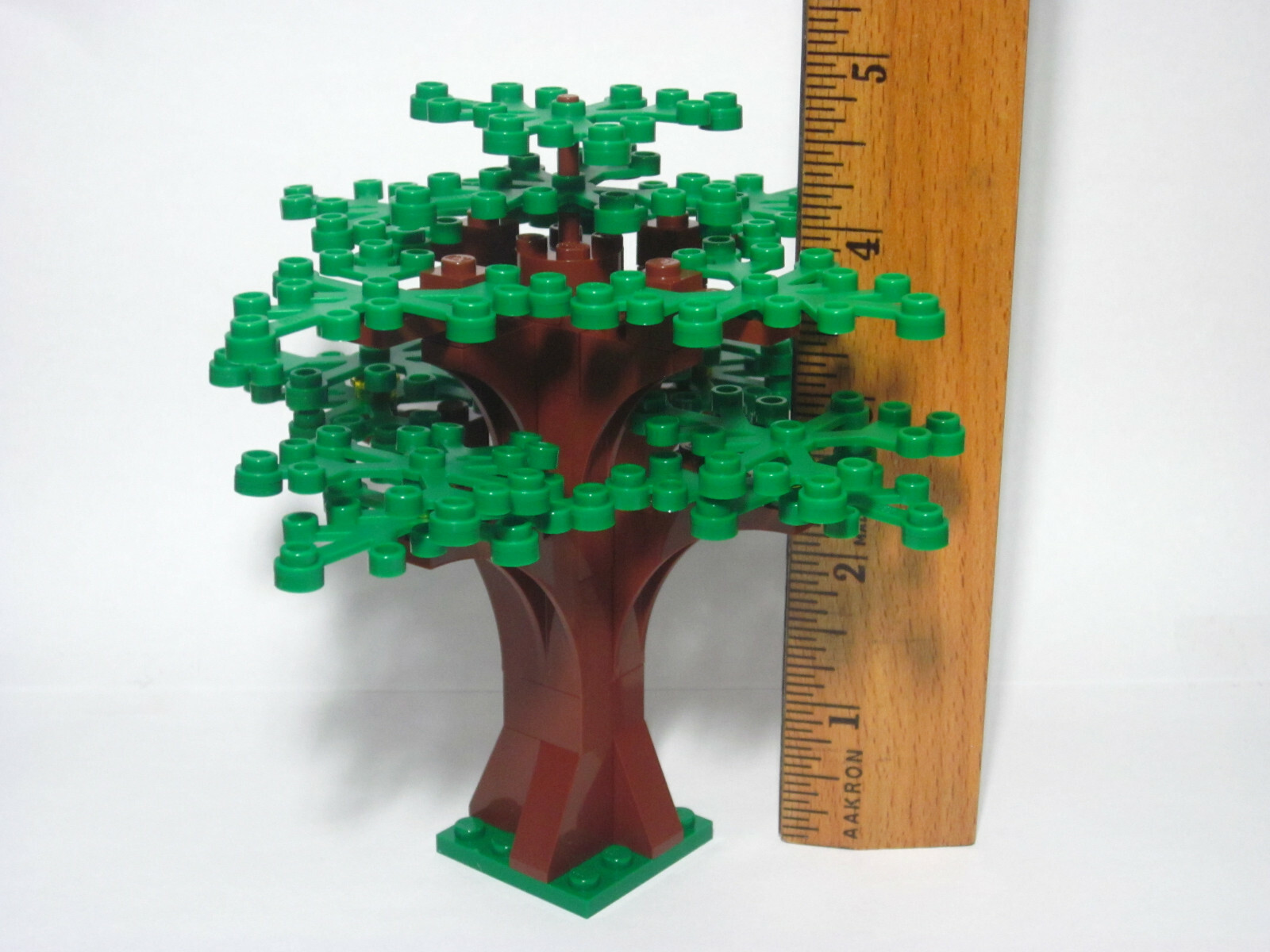 Custom forest tree with 14 green leaves, all new parts, FREE U.S. Shipping!