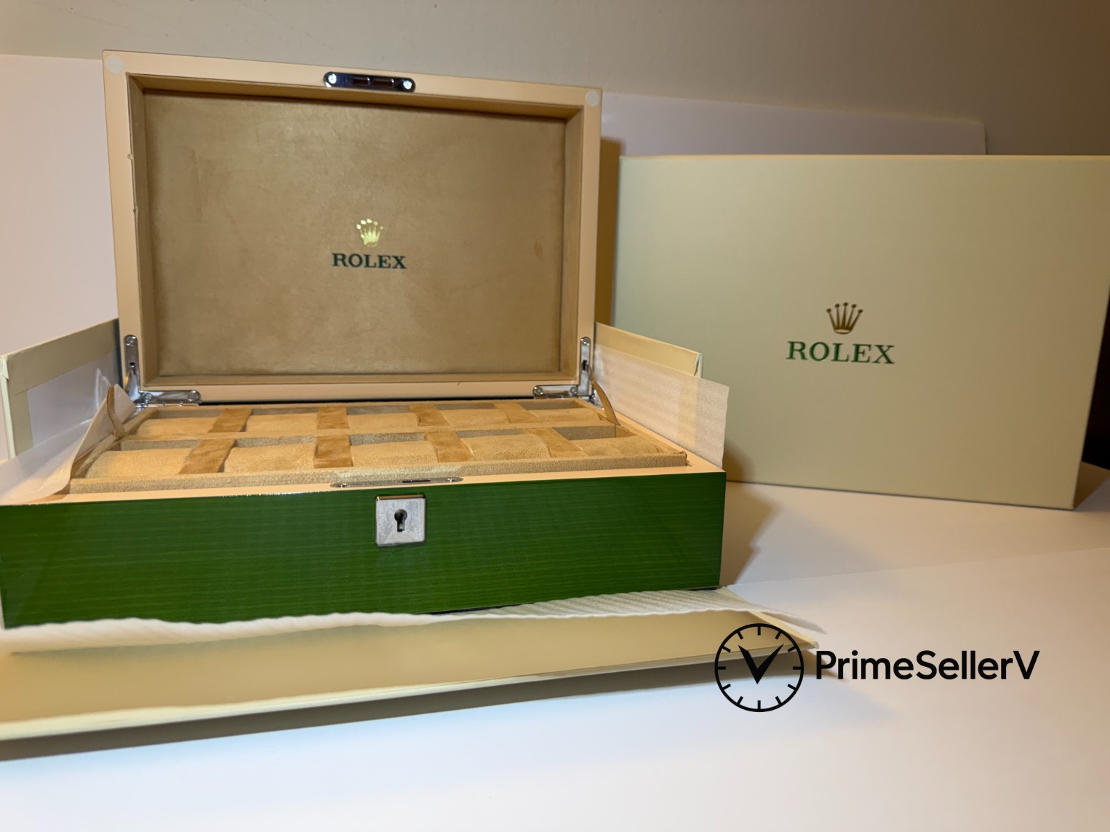 Luxury 10-Slot Green Wooden Watch Box – Premium Display Storage Case