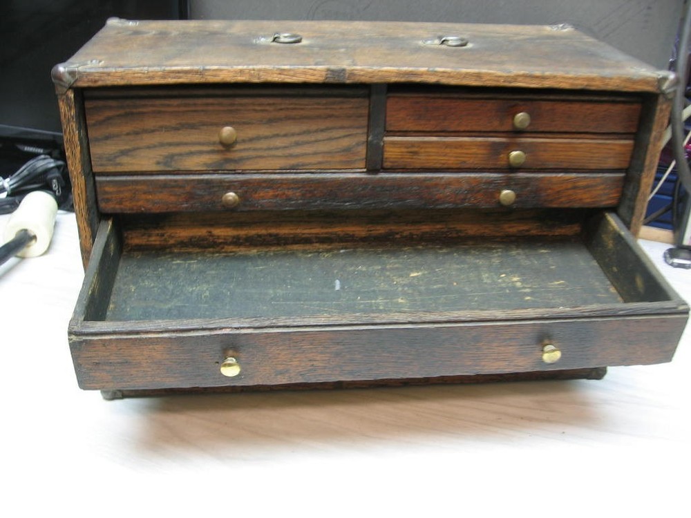ANTIQUE MACHINIST CHEST