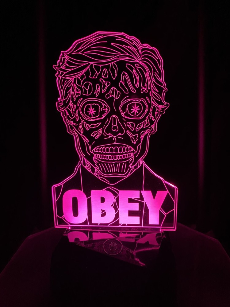 Alien They Live Scifi Light