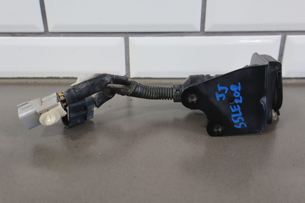 2005 Lexus GX470 Trailer Brake Control Module W/Rear Plug & Harness