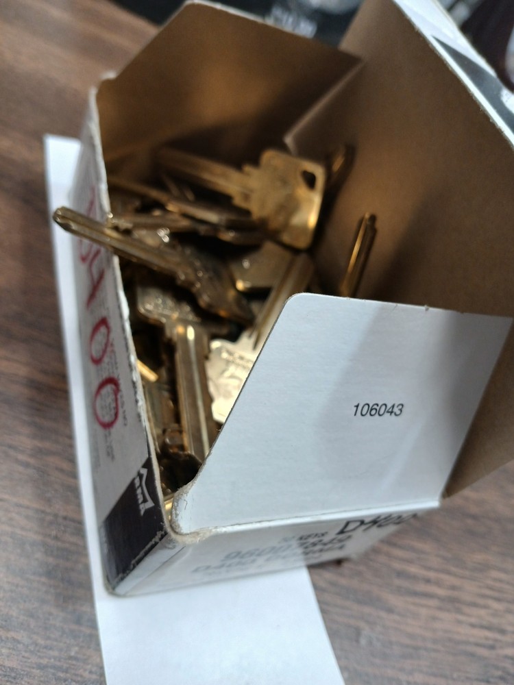 38 Dorma RESTRICTED 7pin cores, 40 blanks
