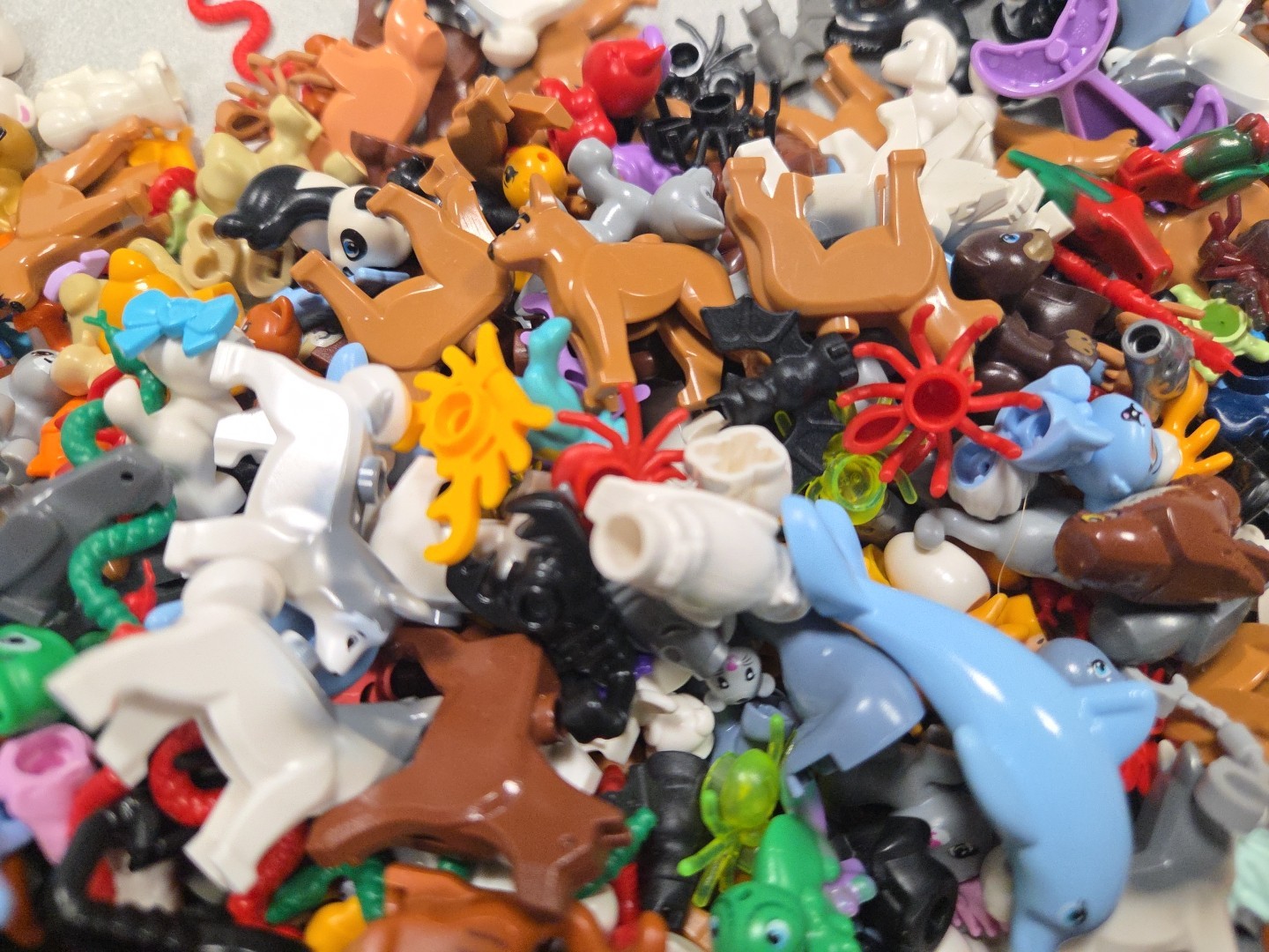 LEGO Lot Of 25 Animals Random Grab Bag Start A Zoo Or Farm CMF Minifigure Set