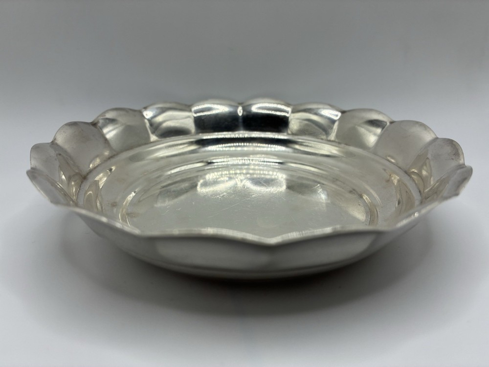 Reed & Barton 125 Silverplate Scalloped Edge Bowl Post-1940 Decorative Serveware