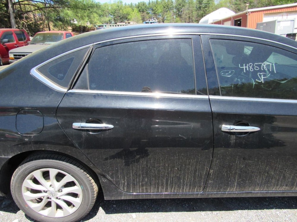 SENTRA 2018 Glove Box 1044595