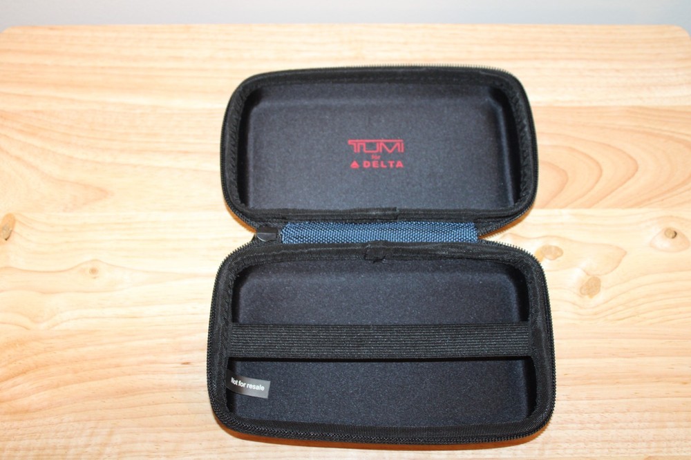 TUMI for Delta Blue Shell Hard Case for Toiletry Cosmetics