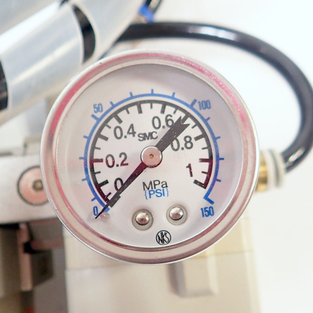 SMC PNEUMATIC AIR REGULATOR ASSEMBLY w MODULAR FILTER & MIST SEPARATOR