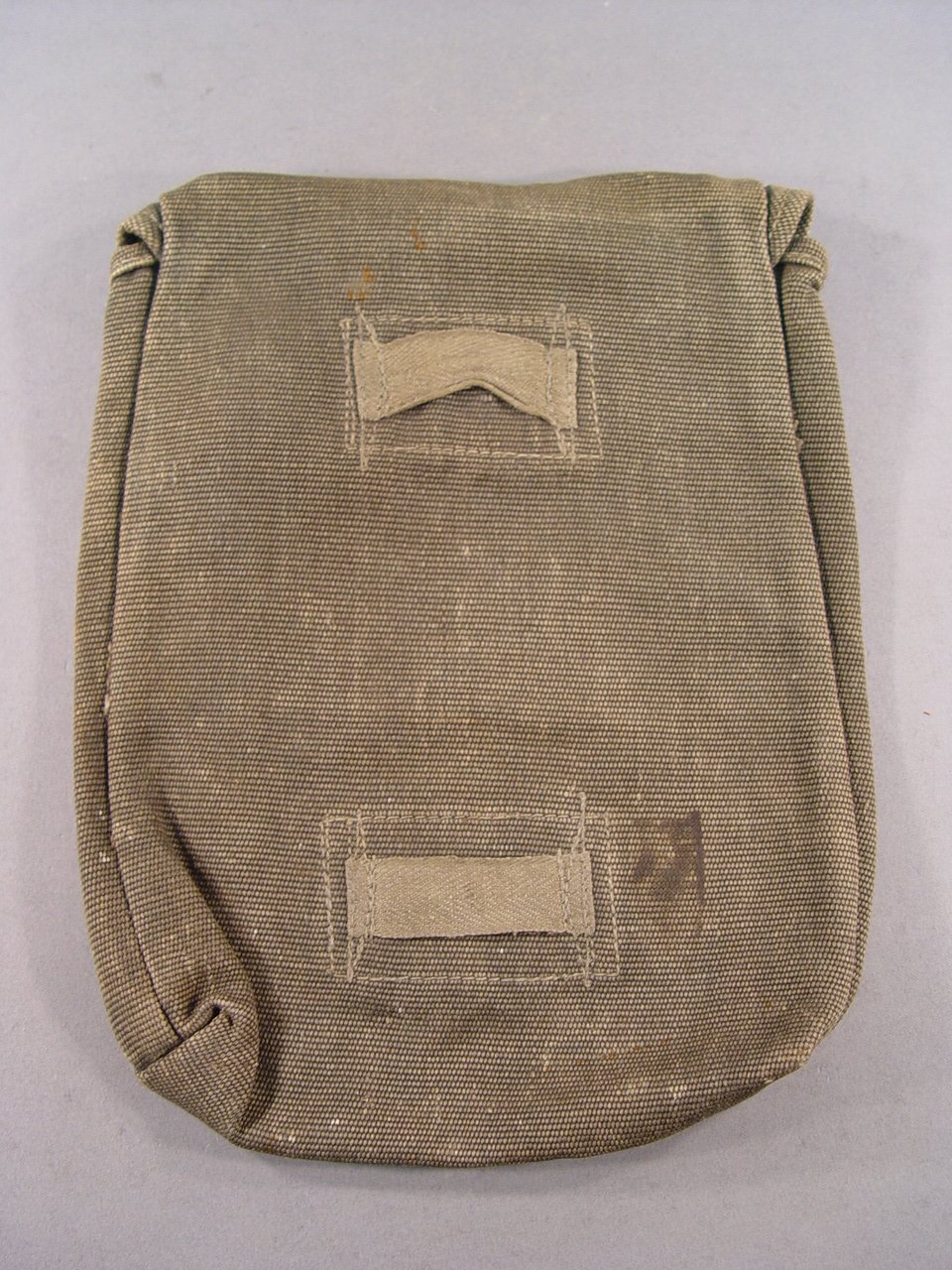 132296 Wehrmacht Heer Gas Mask Pouch w/ "Stocko" Buttons, Field Gray/Green