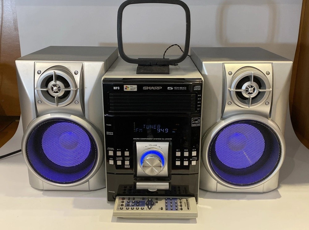 Sharp Micro Stereo System 5 CD Player / MP3 / Video / Aux / USB Model XL-UH240