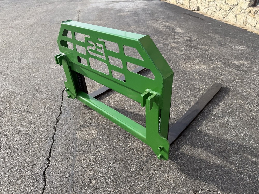 John Deere Quick Attach Pallet Forks