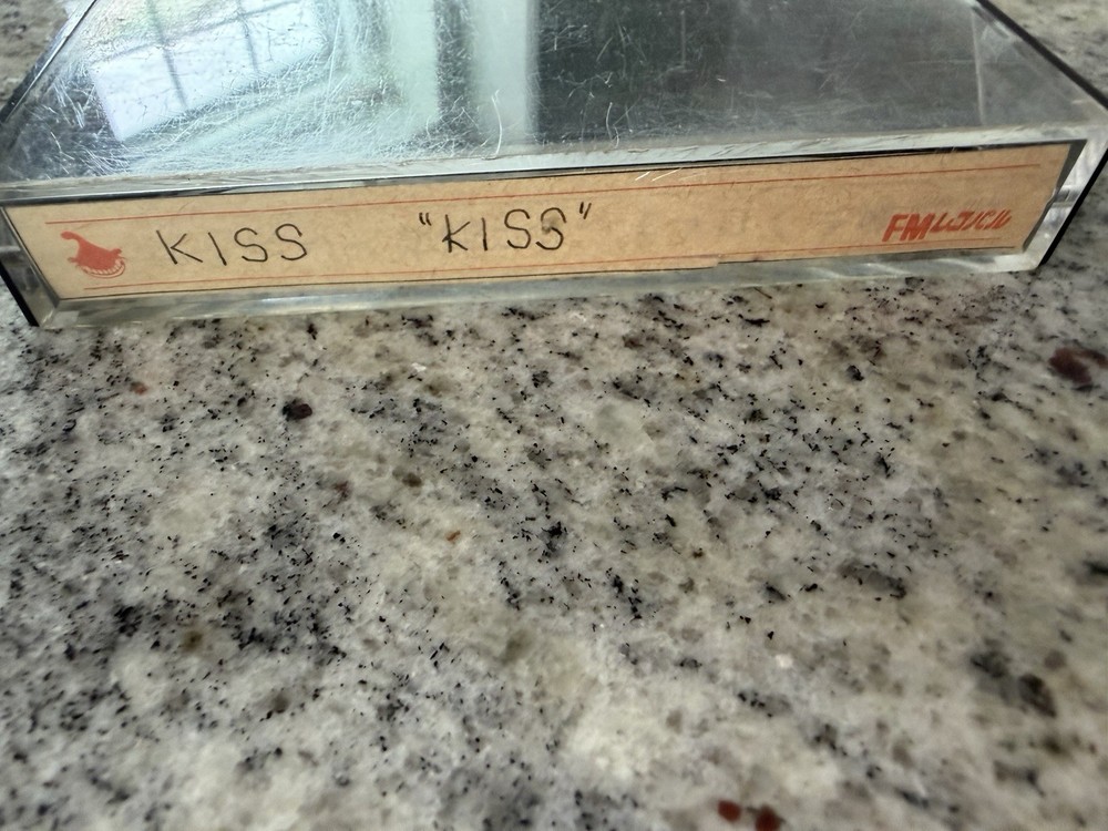 KISS 1977 JAPAN VICTOR STORY OF KISS CASSETTE TAPE VINTAGE AUCOIN MEGA RARE🔥