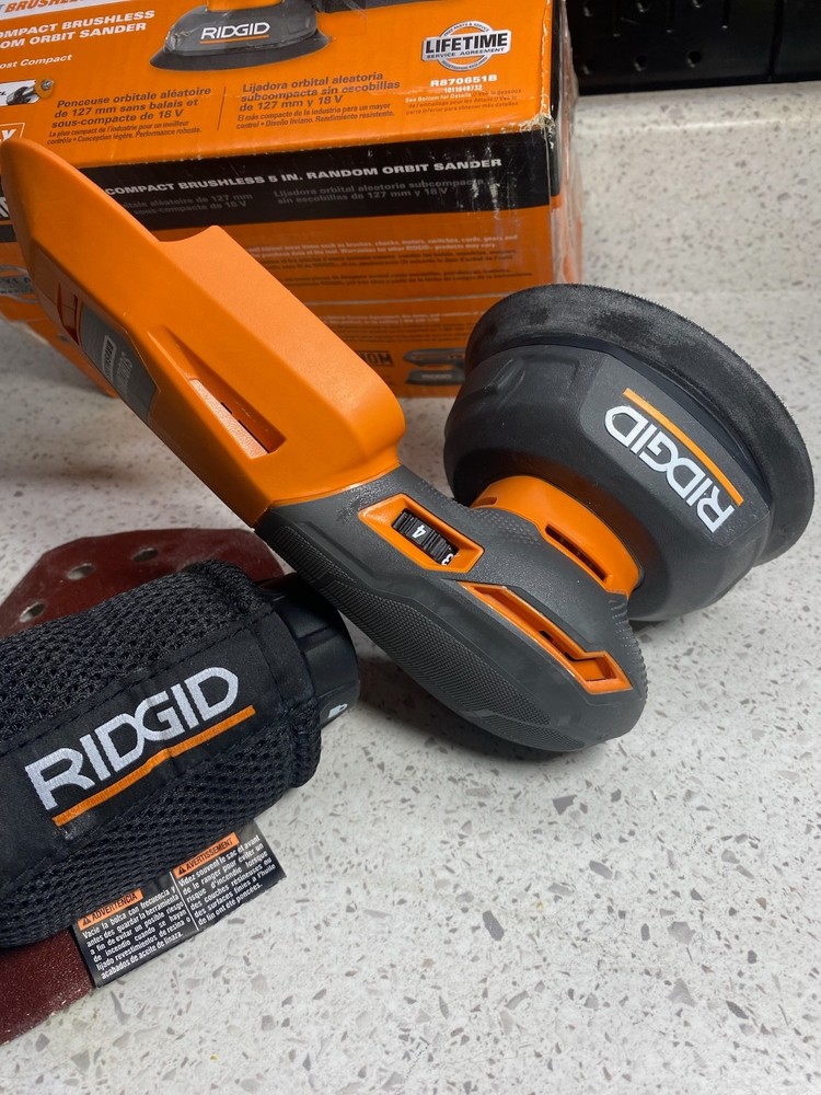 RIDGID 18V SubCompact Brushless Random Orbit Sander (Tool Only) - R870651B