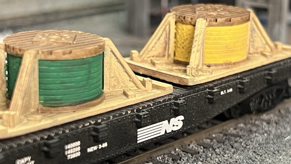 HO Scale Cable Drum On Pallet - Car Load