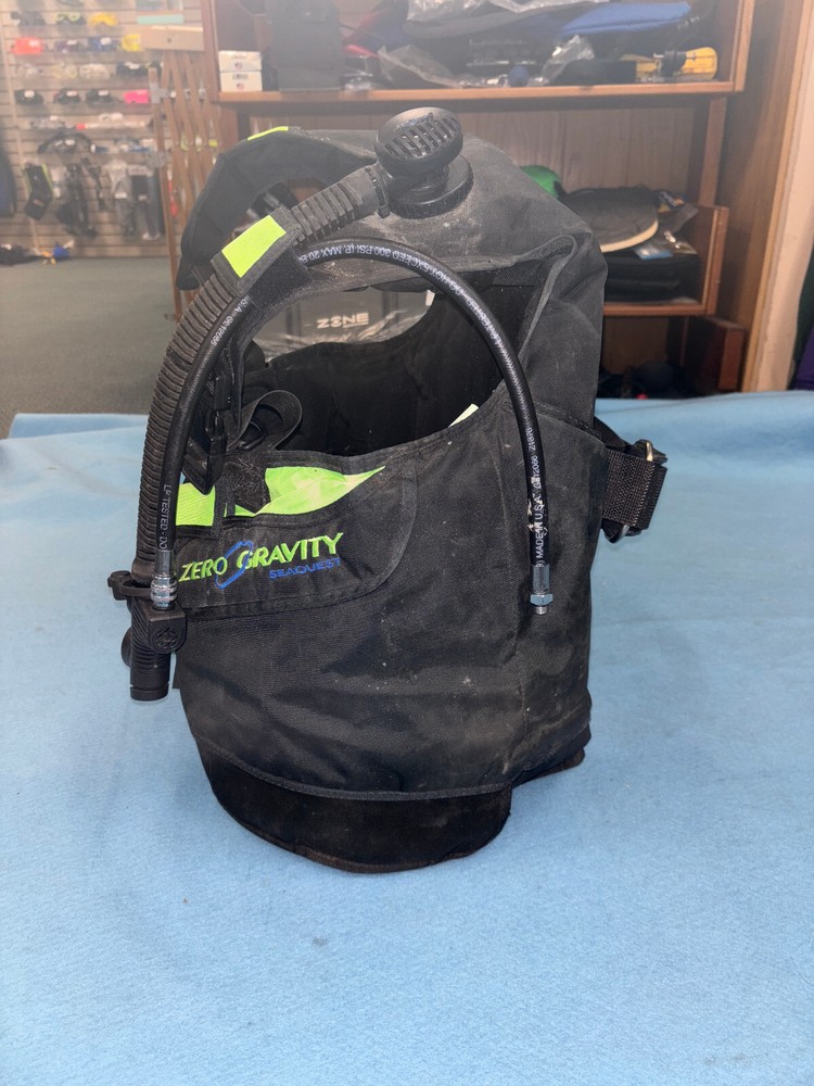 Used Zero Gravity Sea Quest BCD, Size Medium