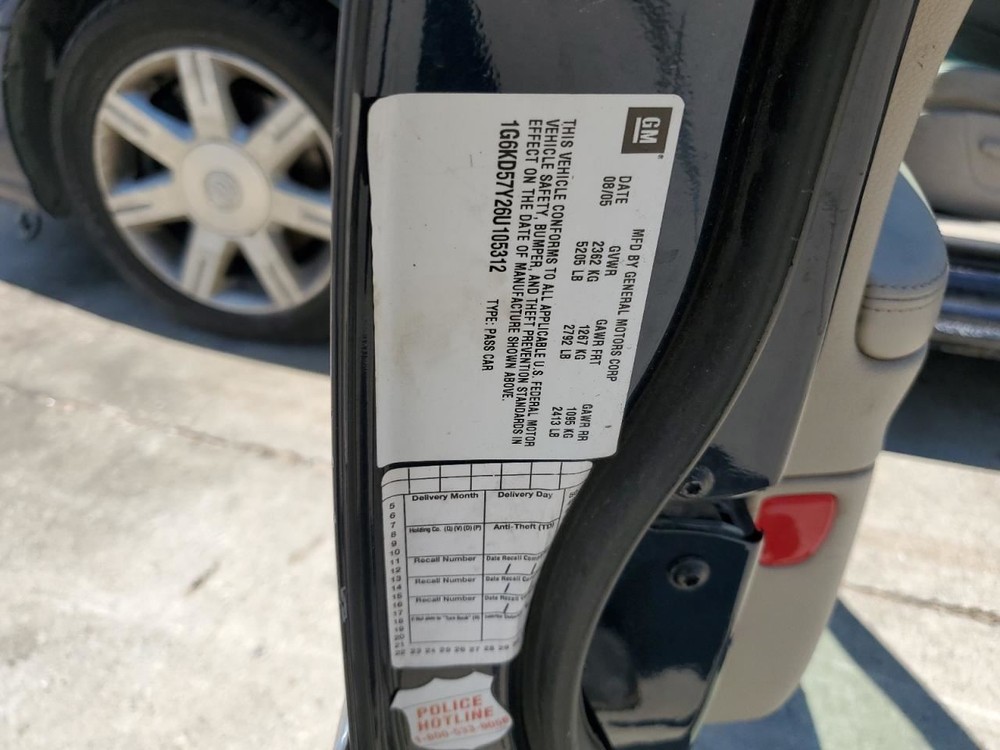 DTS 2006 Glove Box 4813610