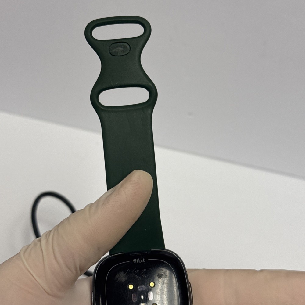 Fitbit Versa 4 Fitness Smartwatch -