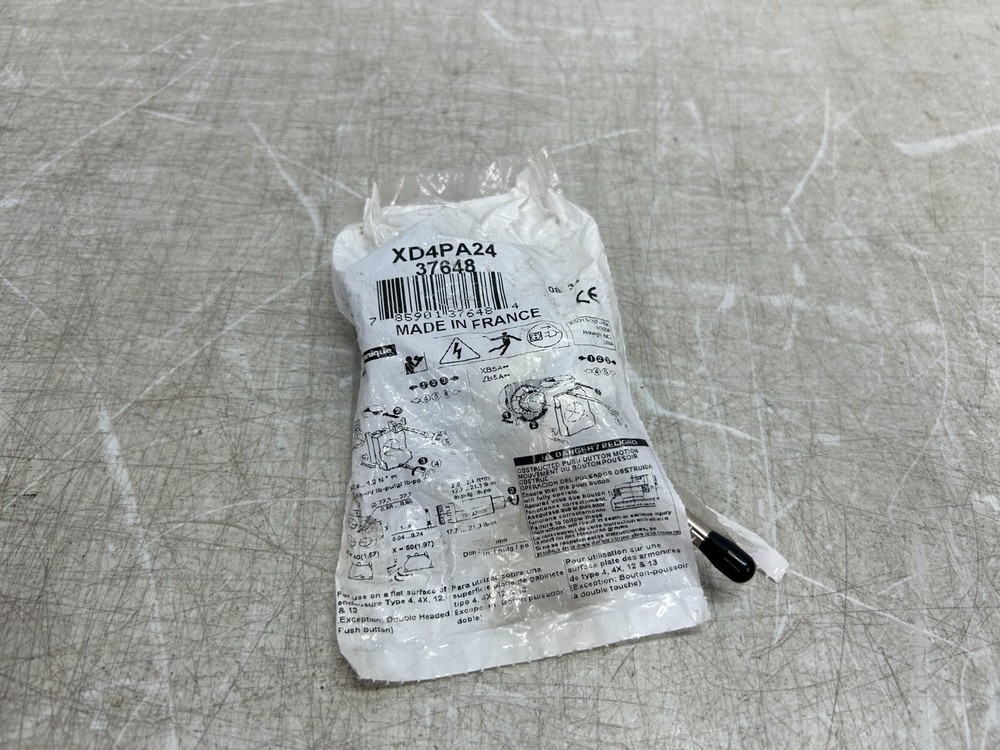 SCHNEIDER XD4PA24 Joystick Controller 4 Direction c/w Spring Return 54mm NEW