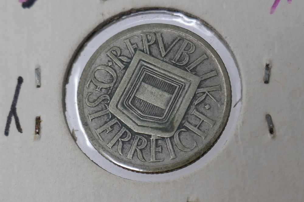 Austria 1925 Austrian Shield 1/2 Schilling Silver Coin