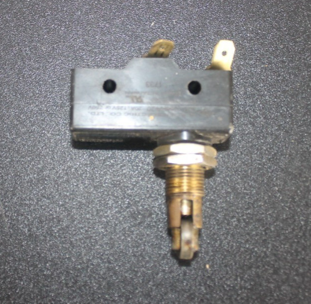 Blodgett 35193 Door Microswitch Replacement - Preowned, Tested