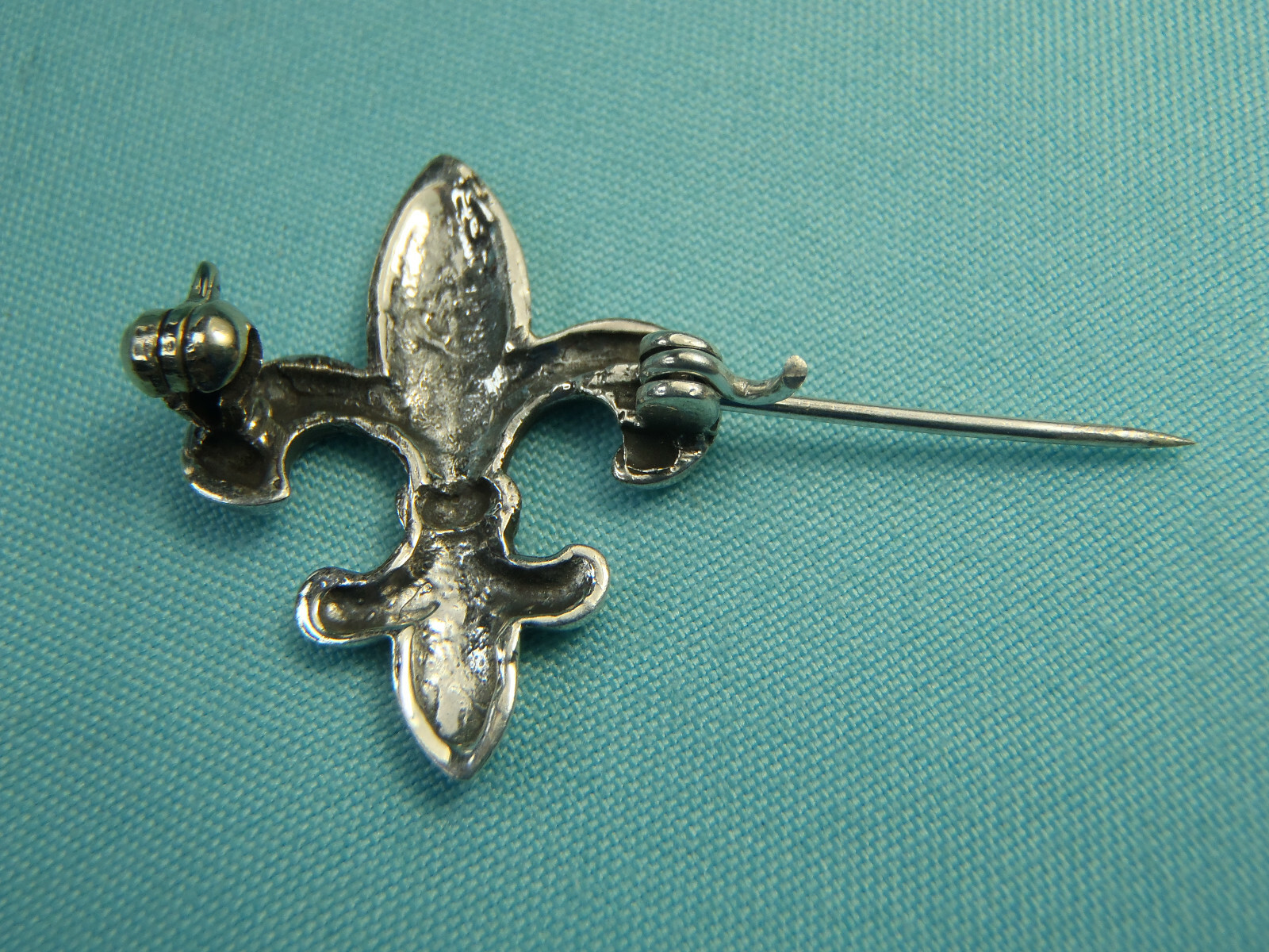 Estate Sterling Silver Fleur De Lis Brooch Pin Pendant 23mm x 19mm 2.0 Grams