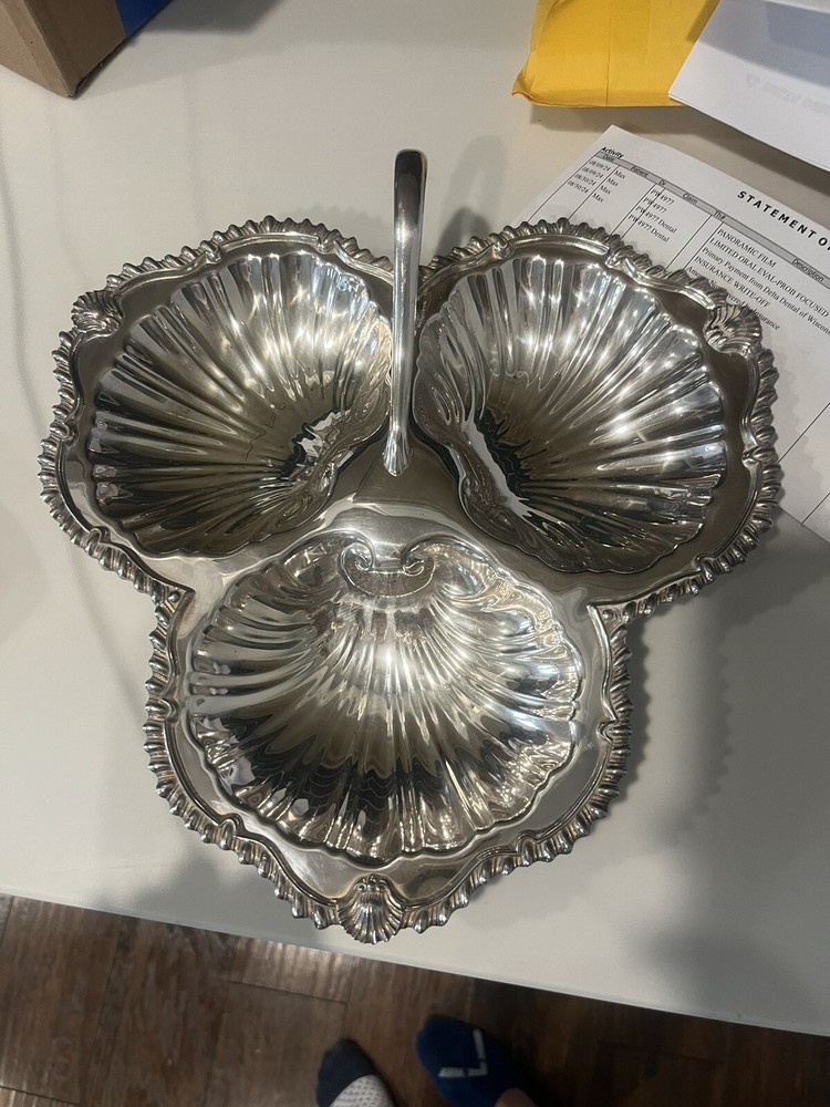 Vtg Silver Plate Silver By Sacks Clam Shell 3 Section Tray
