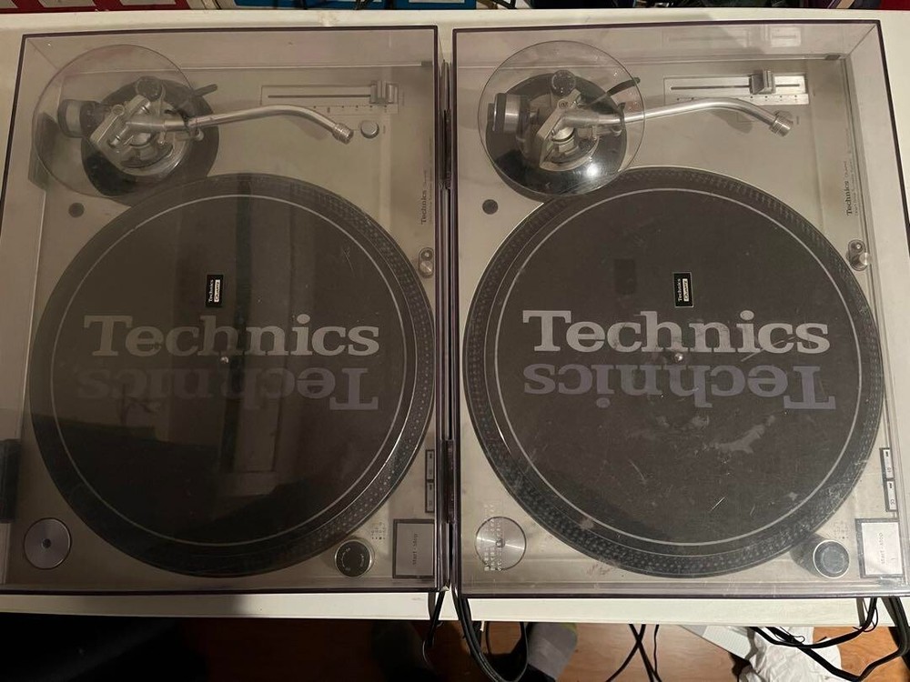 Technics PAIR SL-1200MK3D 2 Turntable Dj Silver Direct Player