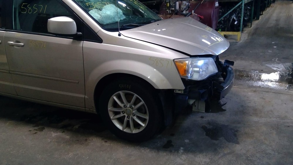 Used Floor Jack fits: 2014 Dodge Caravan Grade A