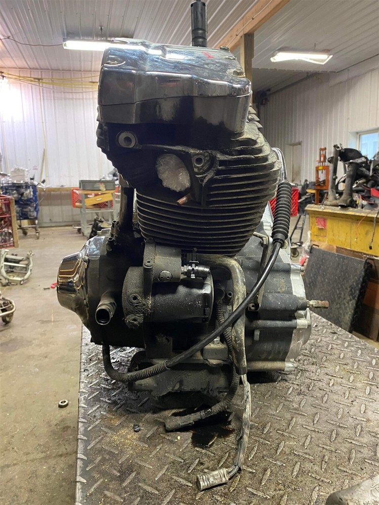 10Harley FLTHTK Electra Glide Ultra Limited Engine Motor