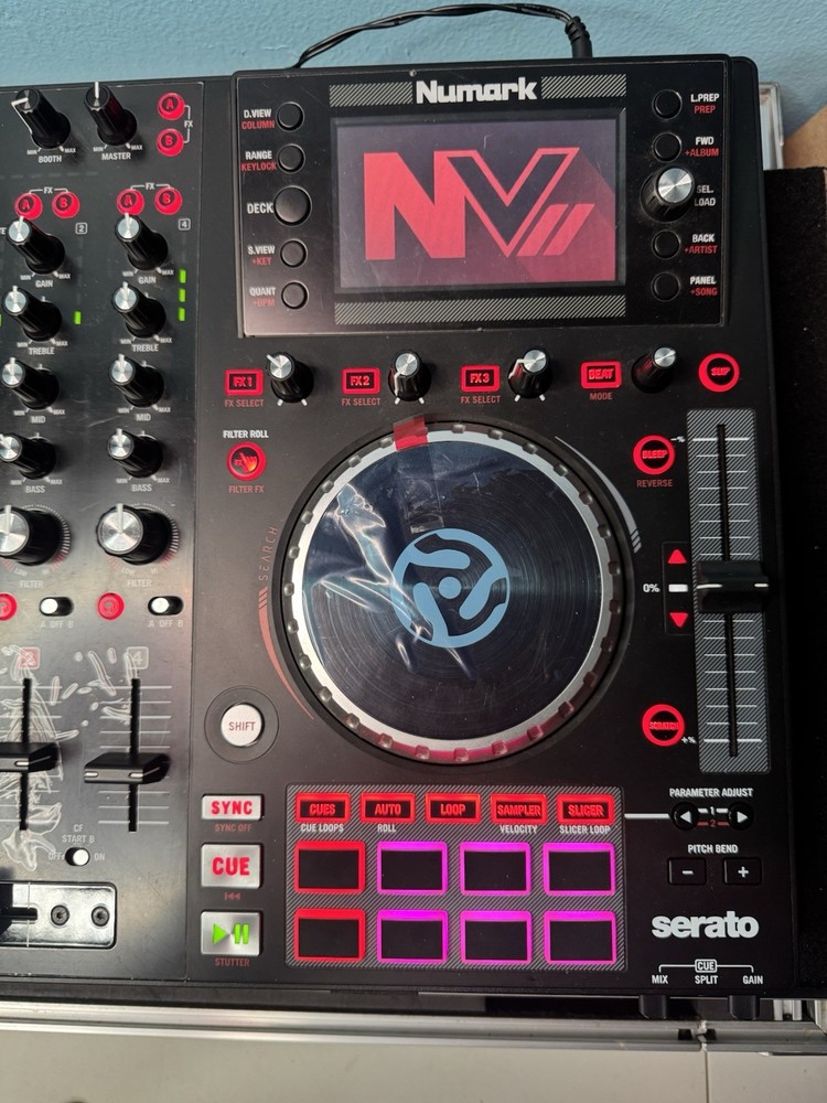 Numark NV II 2 DJ Contoller Mix Deck