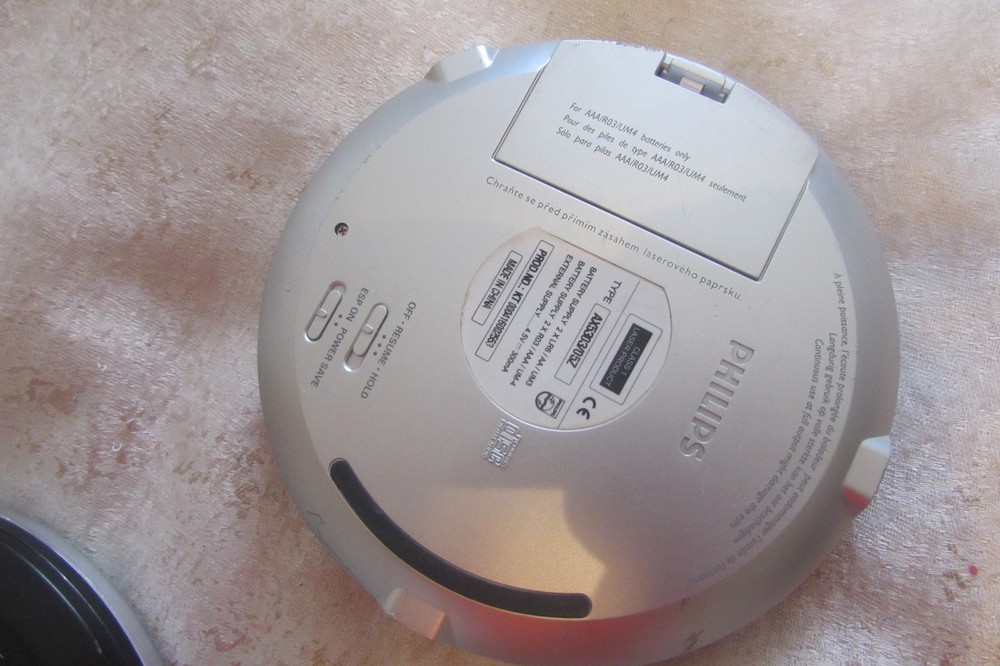 Philips AX5303/05Z Portable CD Player