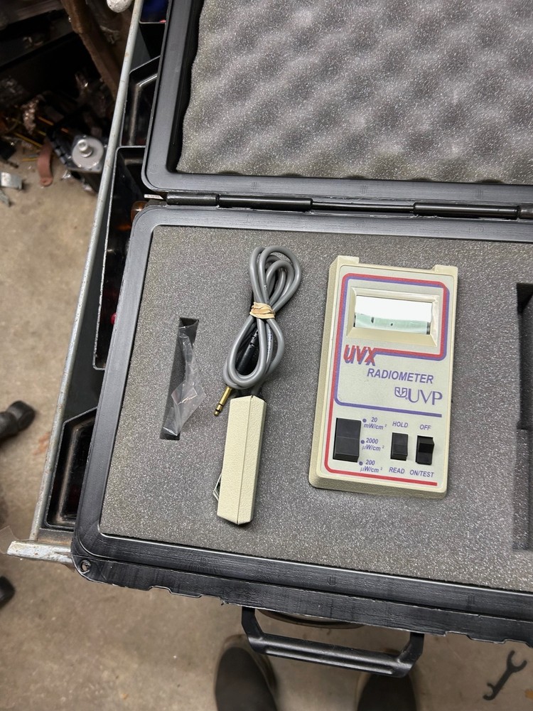 UVP Model UVX Portable Digital Radiometer  Wired Sensor & Original Case