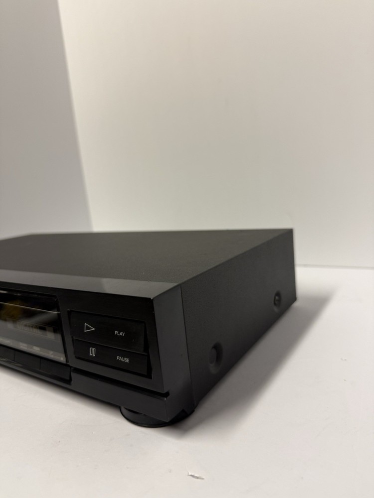 Sharp DX-670 Compact Disc Player 3 Beam 20 Track Random Access TESTED Working