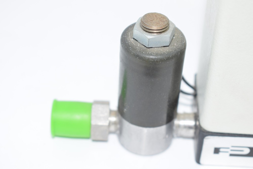 Precision Flow Devices Mass Flow Controller 02 Gas 200 SCCM Cap.