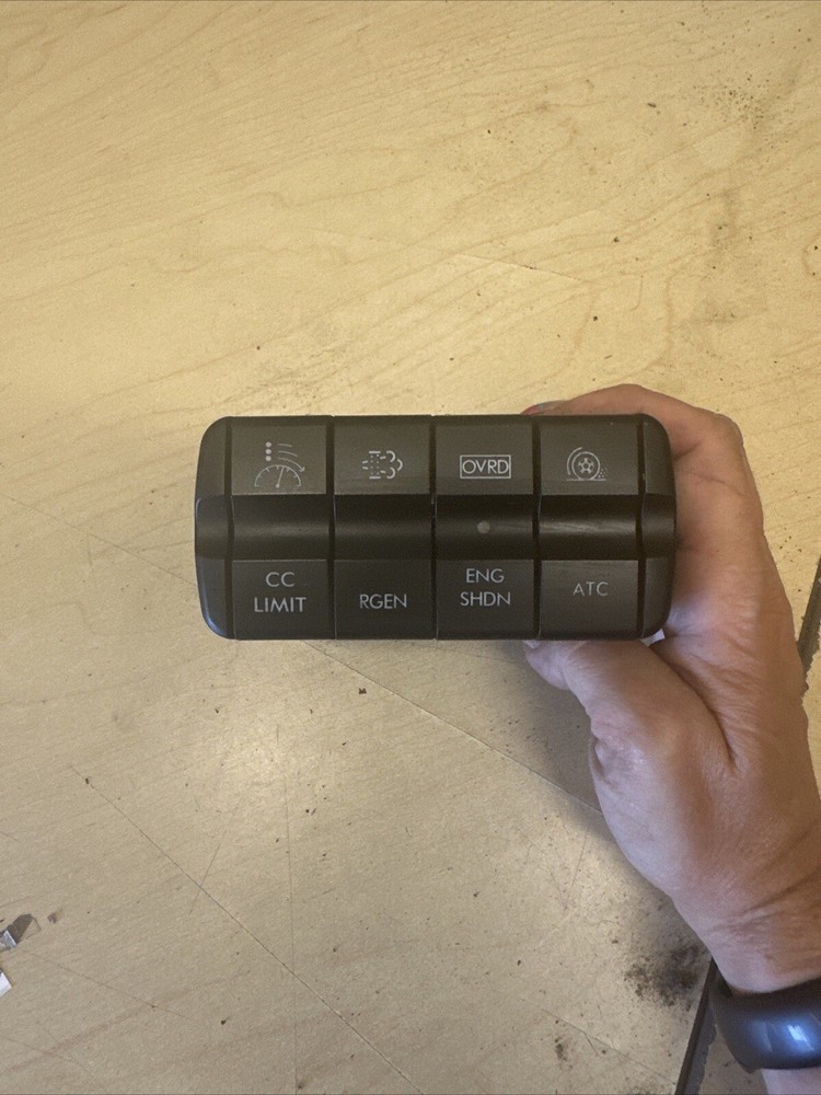 2014 Freightliner Cascadia Switch Panel