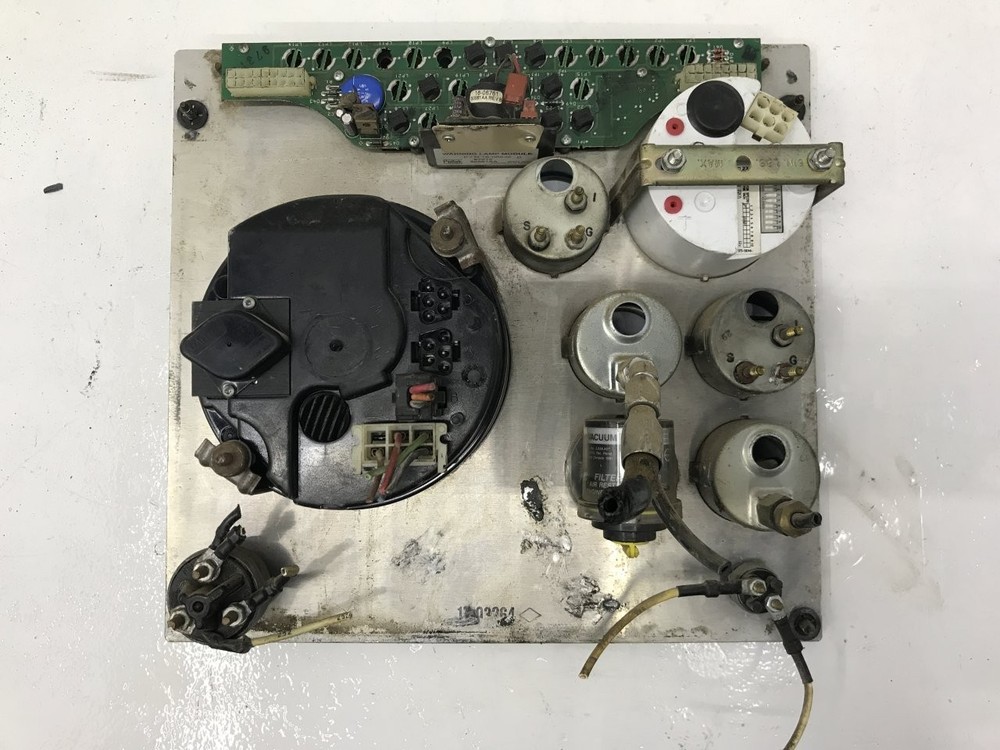 Peterbilt 378 Speedometer Instrument Cluster - Used