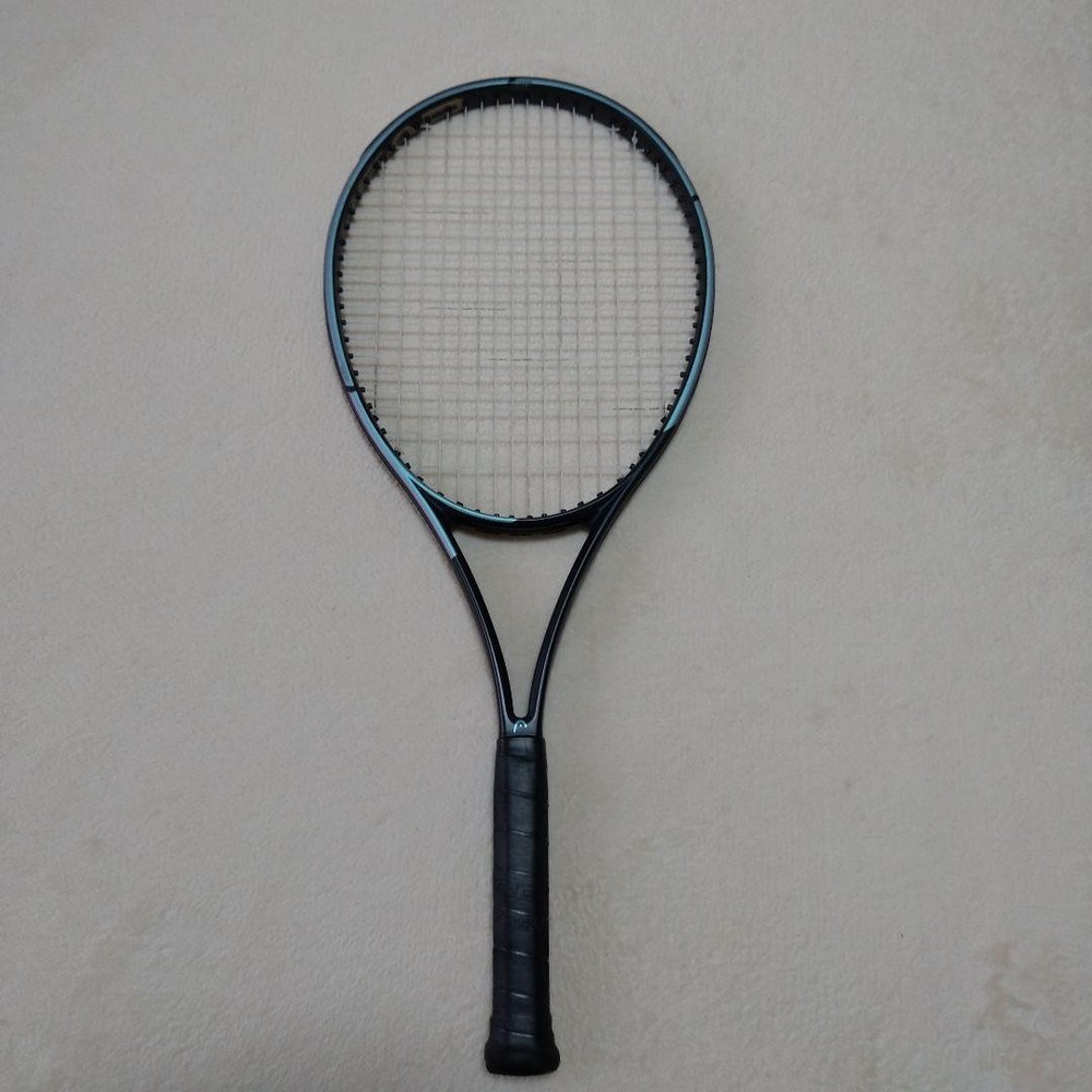 Tennis racket (hard)