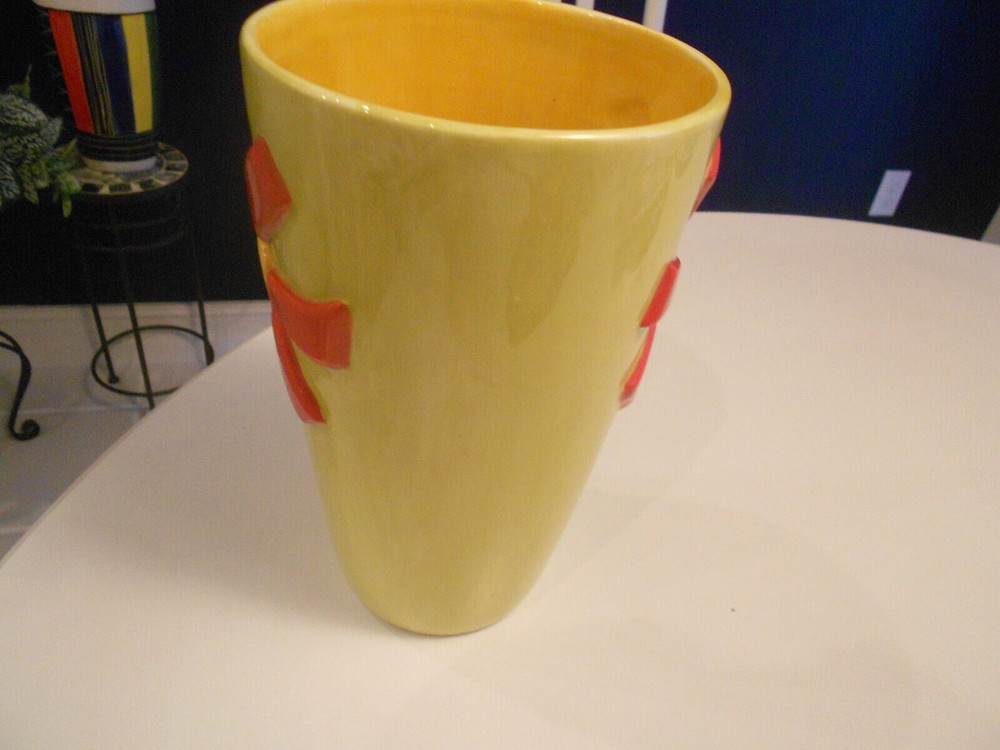 foreside yellow flower vase 9 3/4" x 5 3/4"
