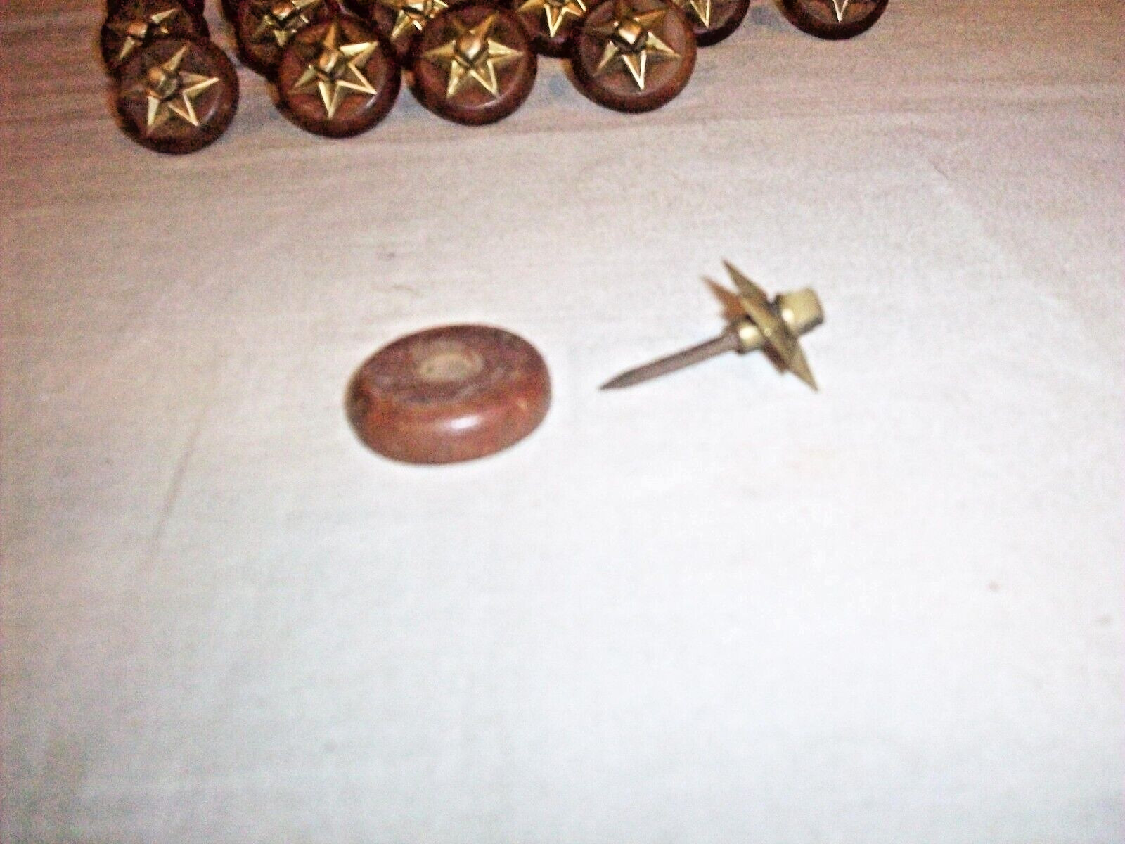 ANTIQUE VICTORIAN SIX POINT BRASS STAR AND WOOD PICTURE HANGING HOOKS 18 PCS