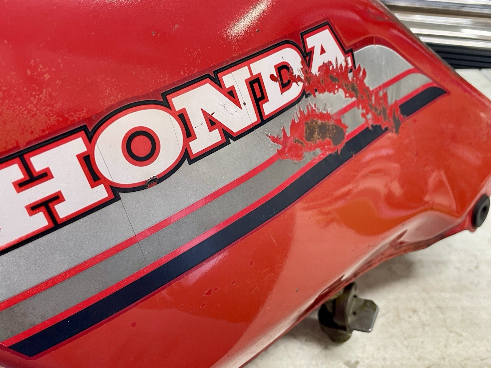 1985-87 Honda ATC 250ES Big Red Gas Fuel Tank OEM W/ KEIHIN Petcock Rust Free