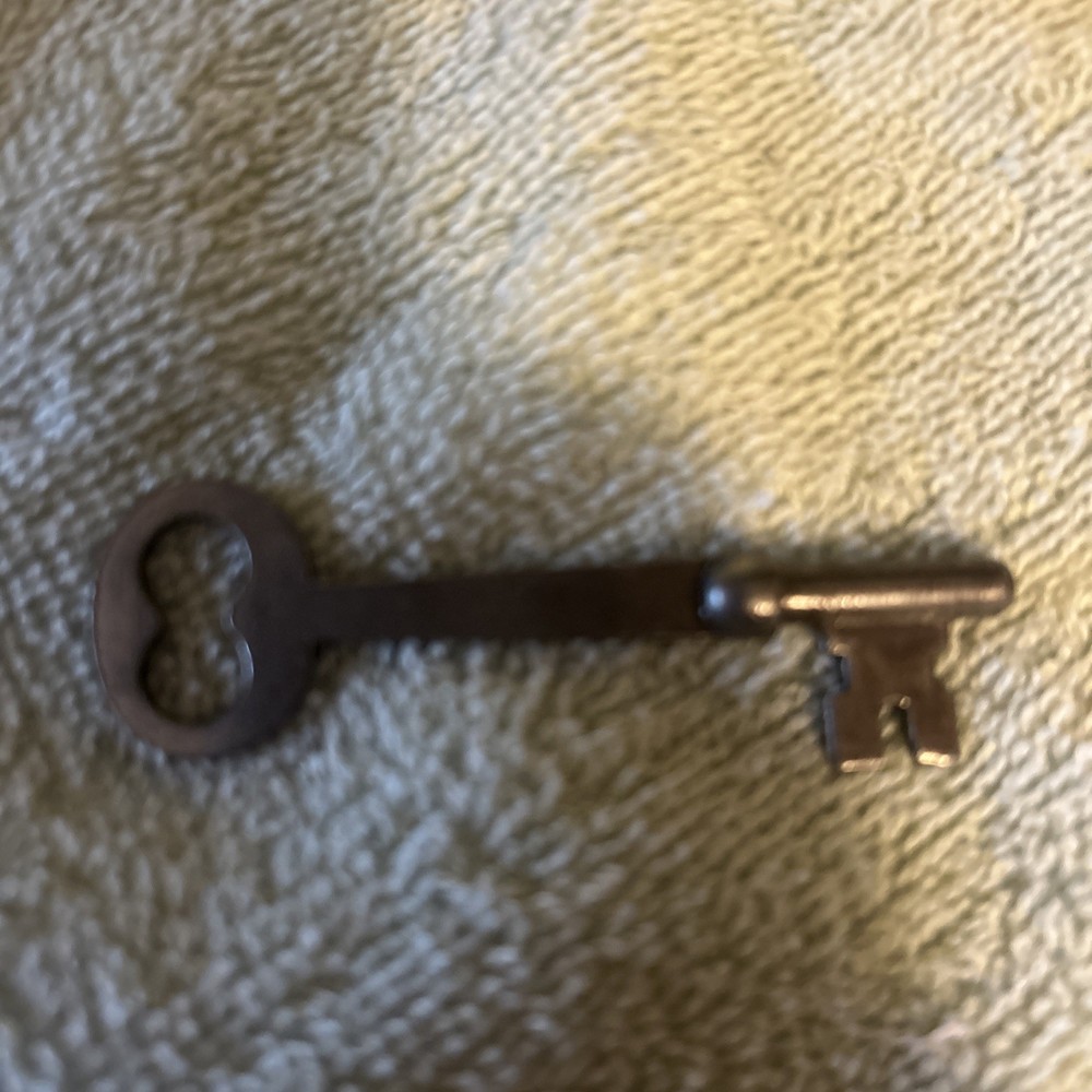 Skeleton Key L. Rohrer Newcastle PA