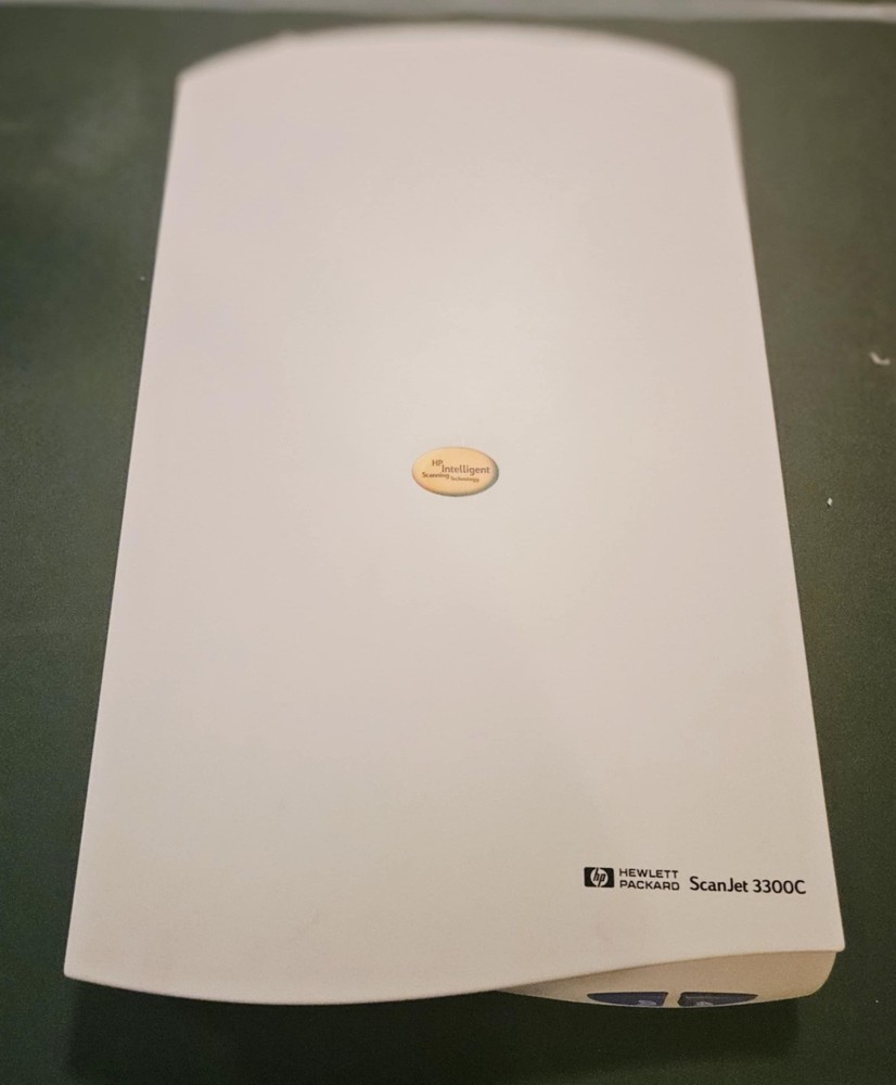 HP ScanJet 3300c Flatbed Scanner Model C7680A used