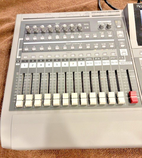 Roland VS-1680 Digital Studio Workstation - Gray - Very good condition