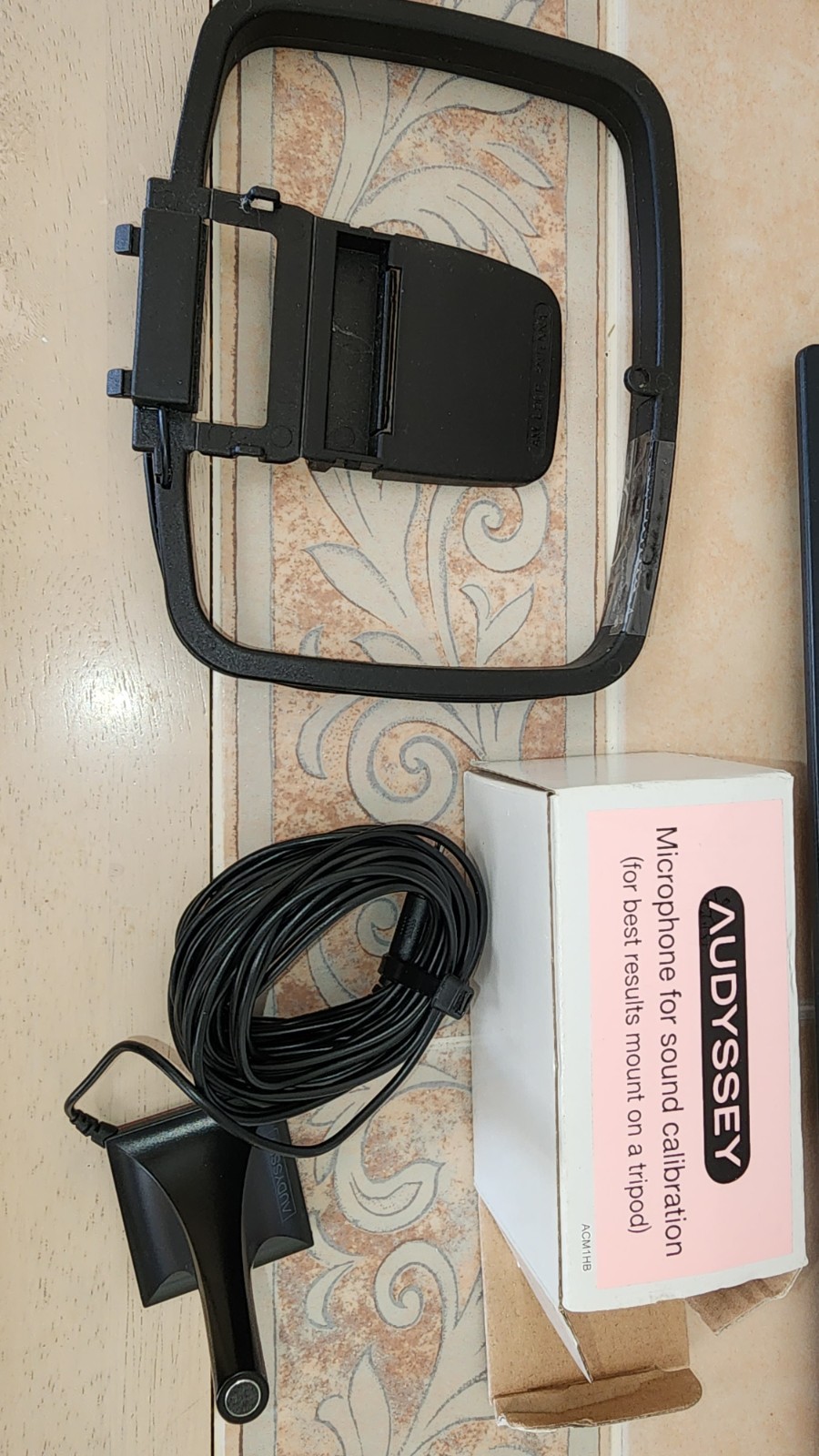 Denon AVR-S700W 7.2 Channel Multimedia Network AV Receiver Remote Bundle, Tested