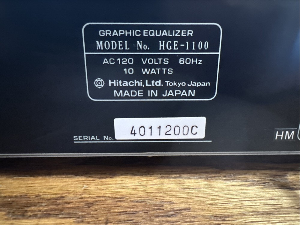 Hitachi HGE-1100 Graphic Equalizer Tested And Fully Functional.