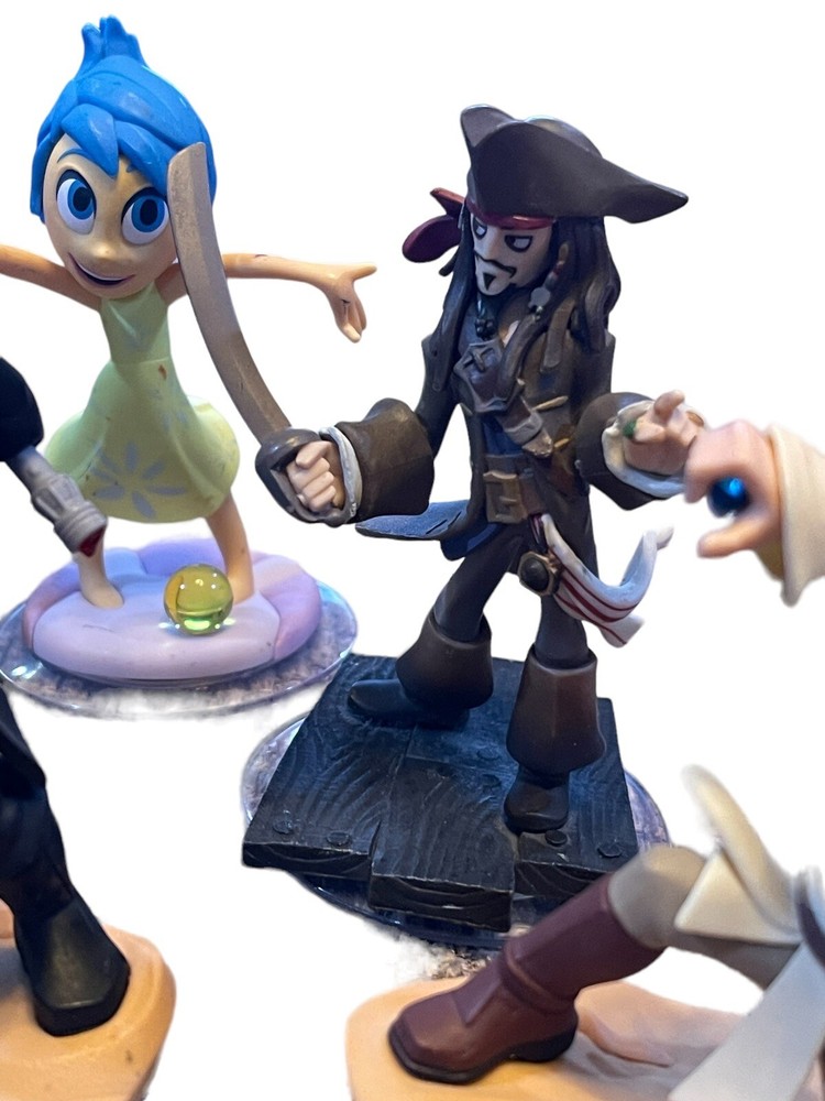 Lot 10 Disney Infinity Figures