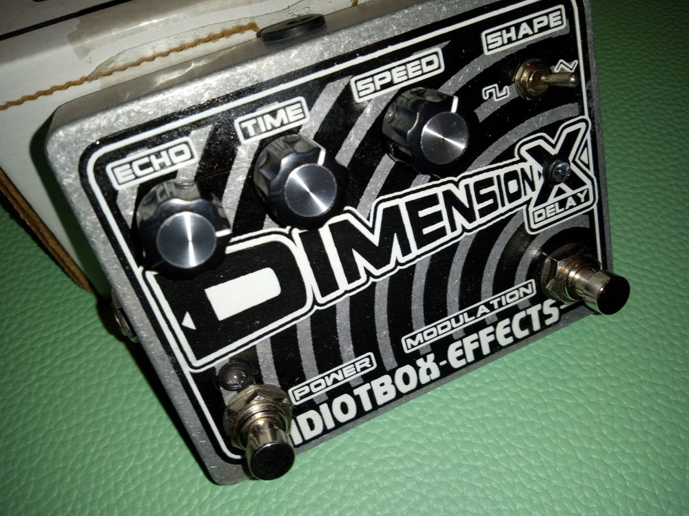 Idiotbox effects dimension x delay
