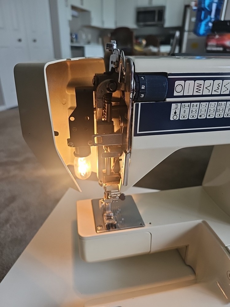 Elgin Sewing Machine Model 999F Deluxe ZigZag Tested Works