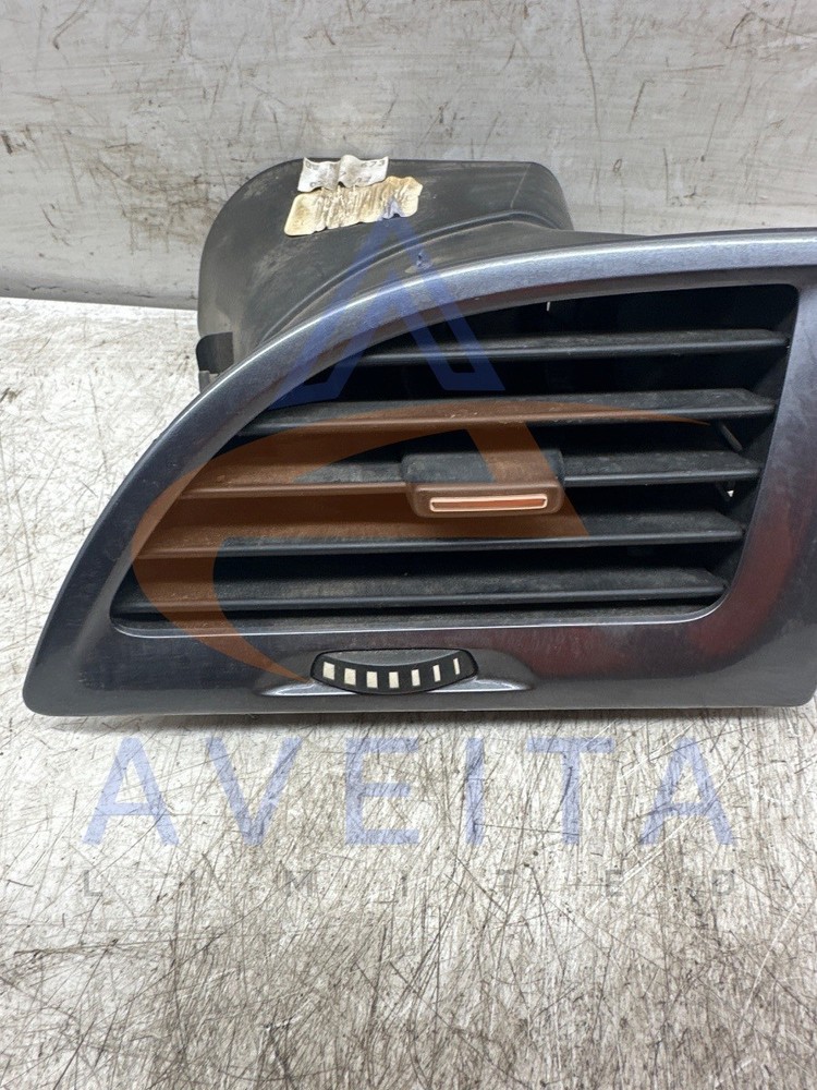 RENAULT MEGANE 12-13 MK3 Dash Vent Right Side Outer