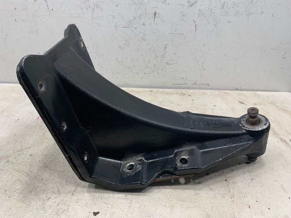 2005 Kenworth T2000 Cab Mount (630-10676)