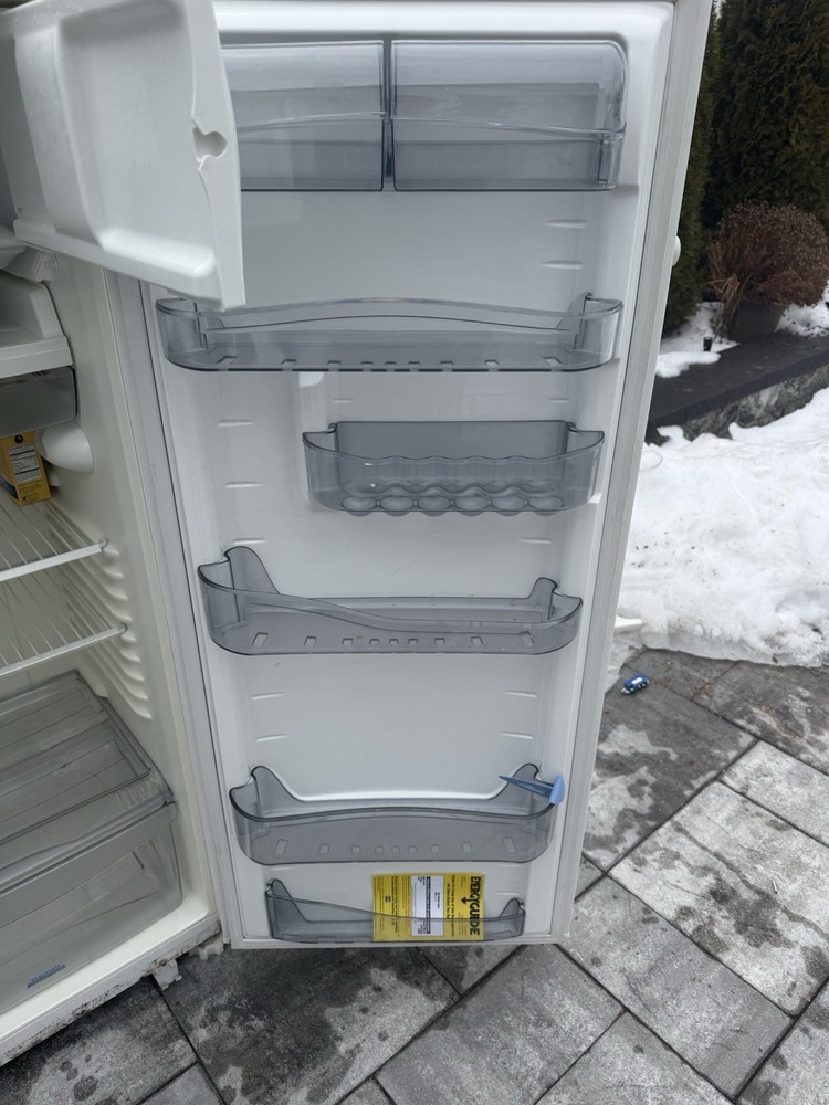 refrigerator Whirlpool